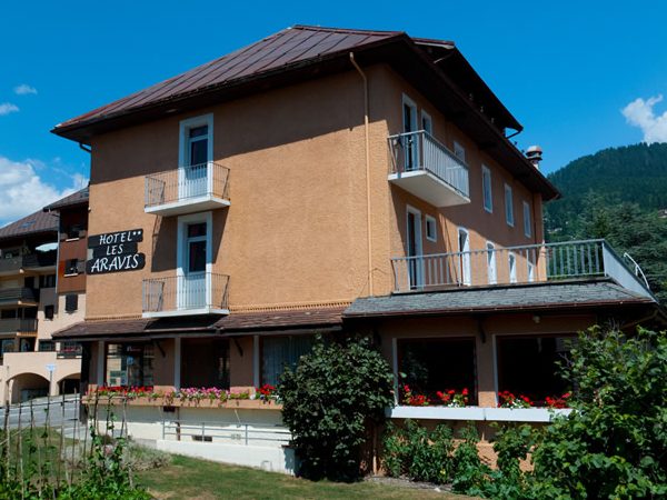 hotel-les-aravis-ete-ext-3-smaller-jpeg